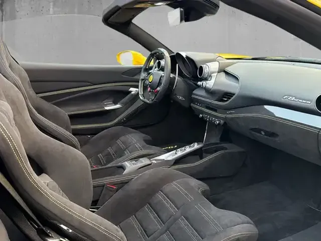 Ferrari F8 Spider