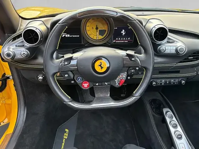 Ferrari F8 Spider