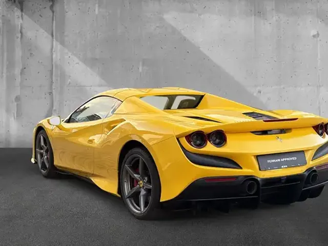 Ferrari F8 Spider