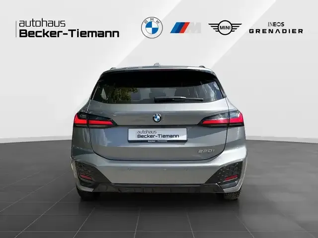 BMW 220