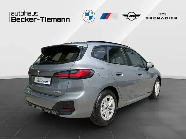 BMW 220