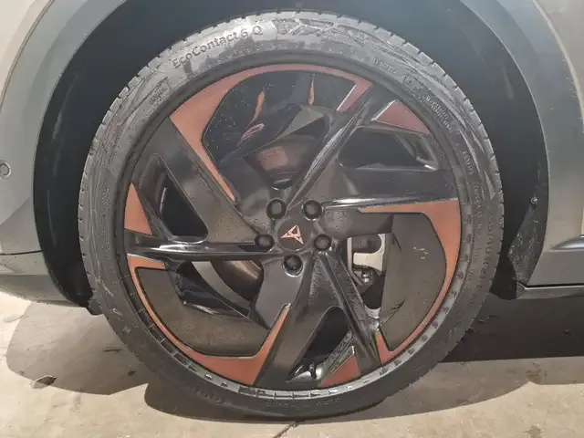 CUPRA Tavascan