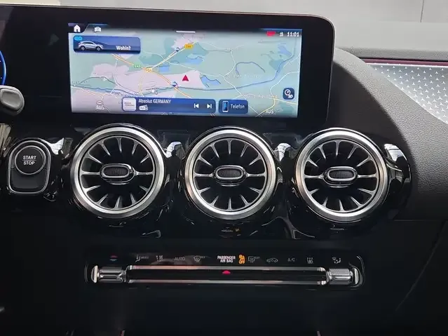 Mercedes-Benz EQA 300