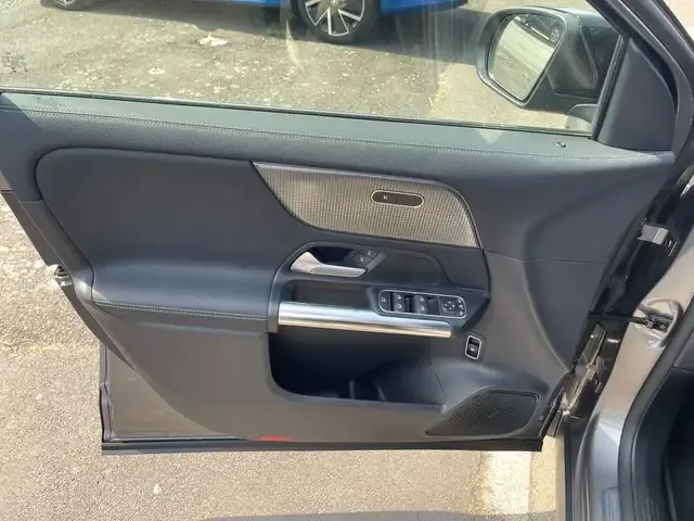 Mercedes-Benz 250