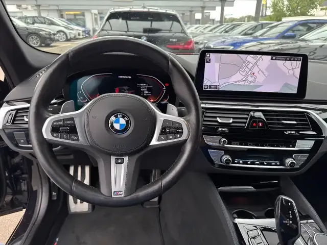 BMW M550