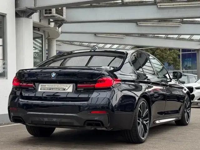 BMW M550