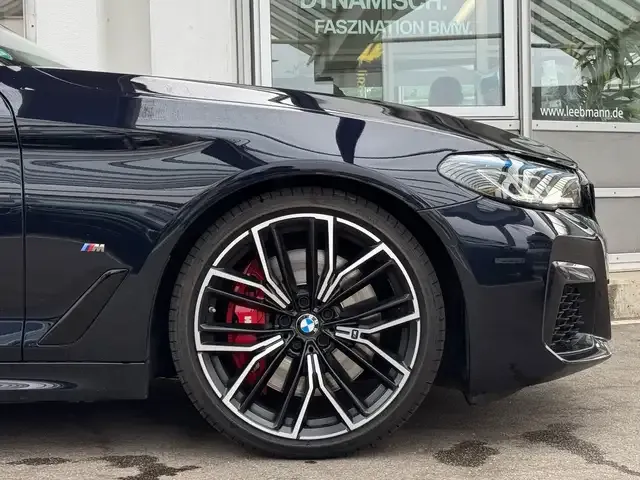 BMW M550
