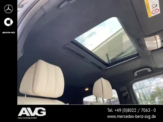 Mercedes-Benz G 400