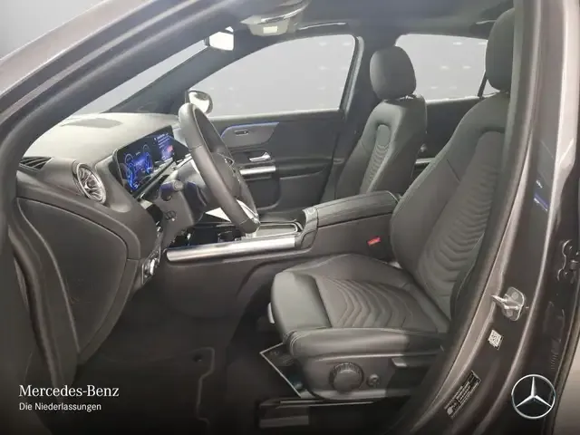 Mercedes-Benz EQA 300