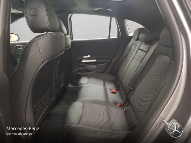 Mercedes-Benz EQA 300
