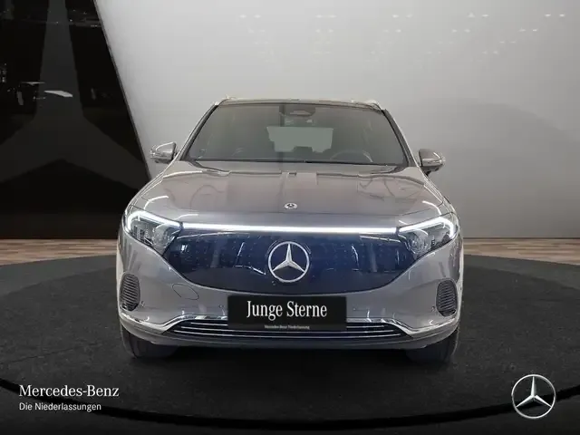 Mercedes-Benz EQA 300
