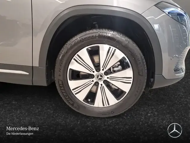 Mercedes-Benz EQA 300