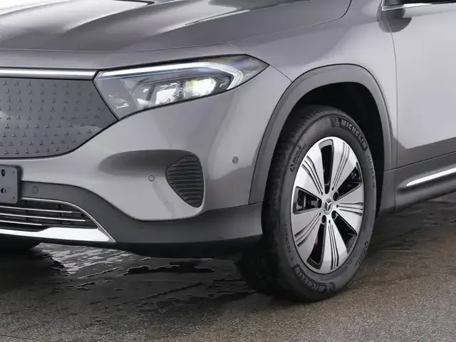 Mercedes-Benz EQB 300