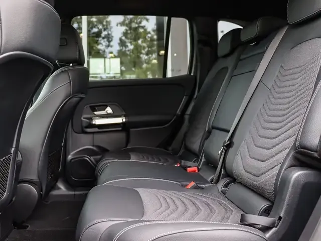 Mercedes-Benz EQB 300