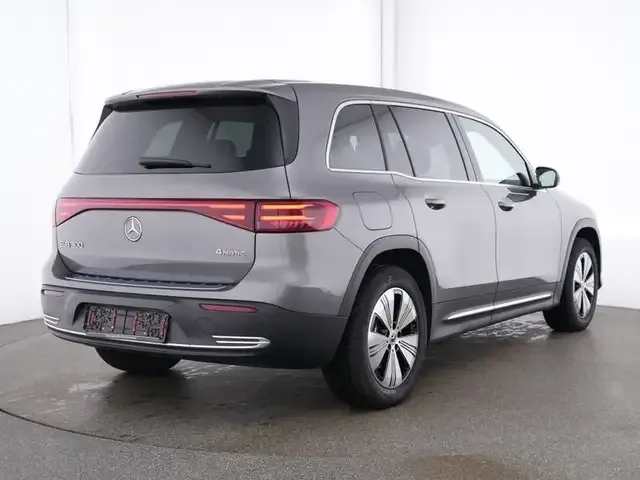 Mercedes-Benz EQB 300