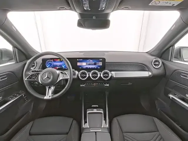 Mercedes-Benz EQB 300