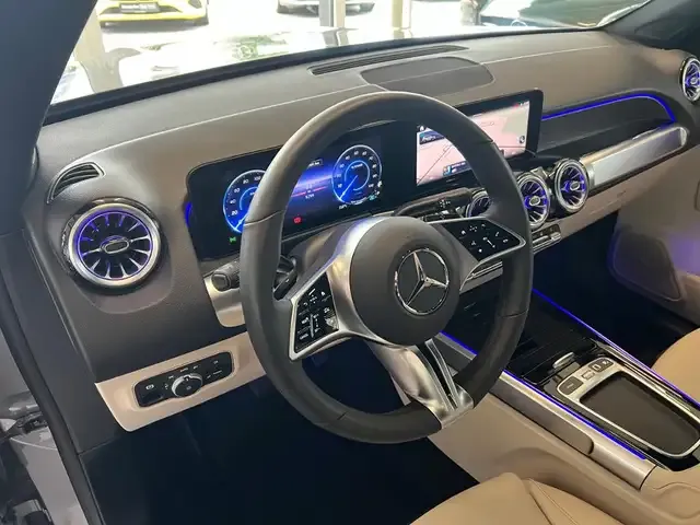 Mercedes-Benz EQB 300