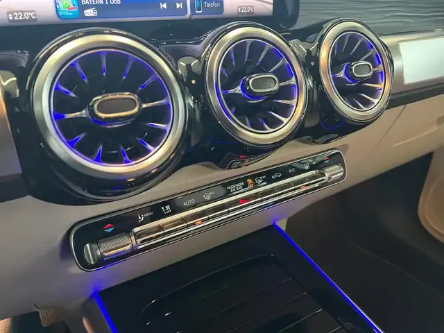 Mercedes-Benz EQB 300