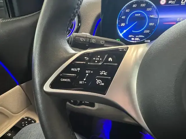 Mercedes-Benz EQB 300