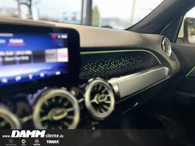 Mercedes-Benz EQB 300