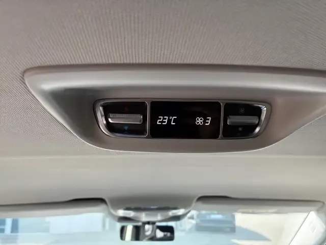 Mercedes-Benz V 220
