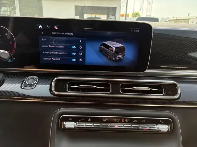 Mercedes-Benz V 220
