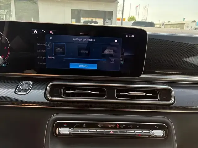 Mercedes-Benz V 220