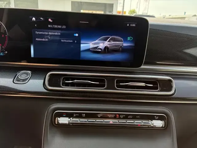 Mercedes-Benz V 220