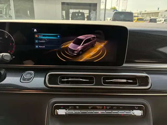 Mercedes-Benz V 220