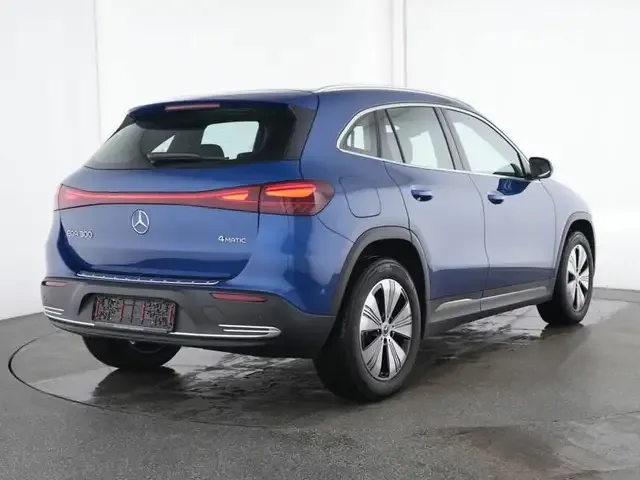 Mercedes-Benz EQA 300