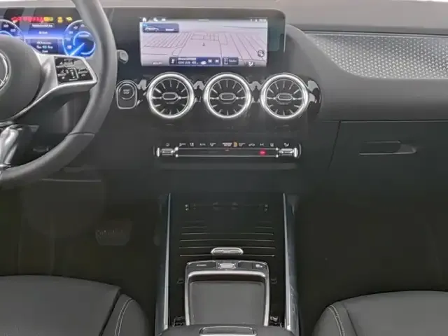 Mercedes-Benz EQA 300