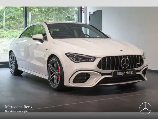 Mercedes-Benz CLA 45 AMG