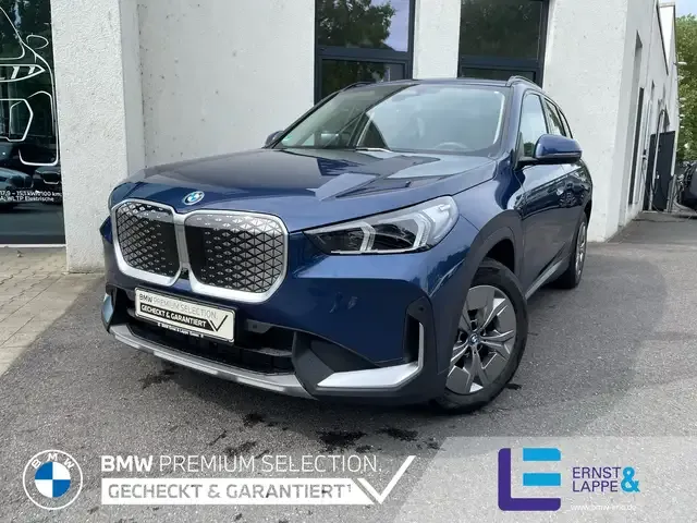 BMW iX1