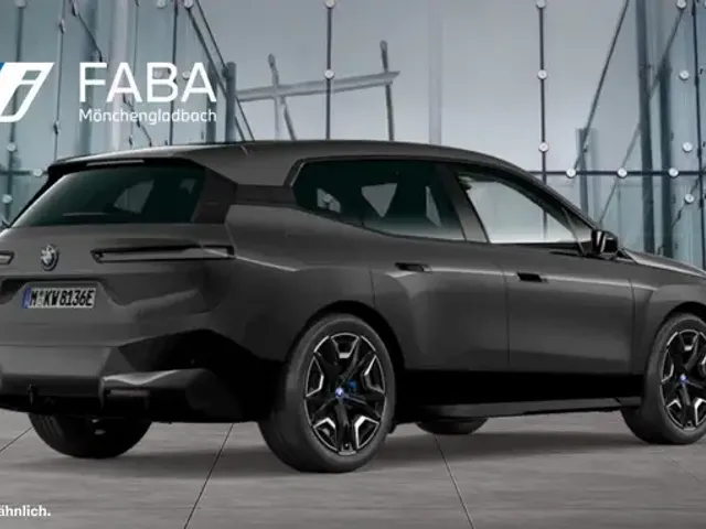 BMW iX