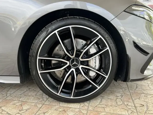 Mercedes-Benz A 35 AMG