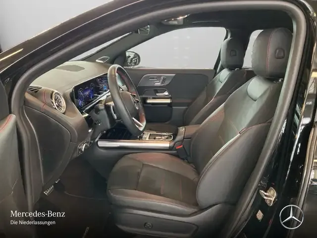 Mercedes-Benz EQA 300