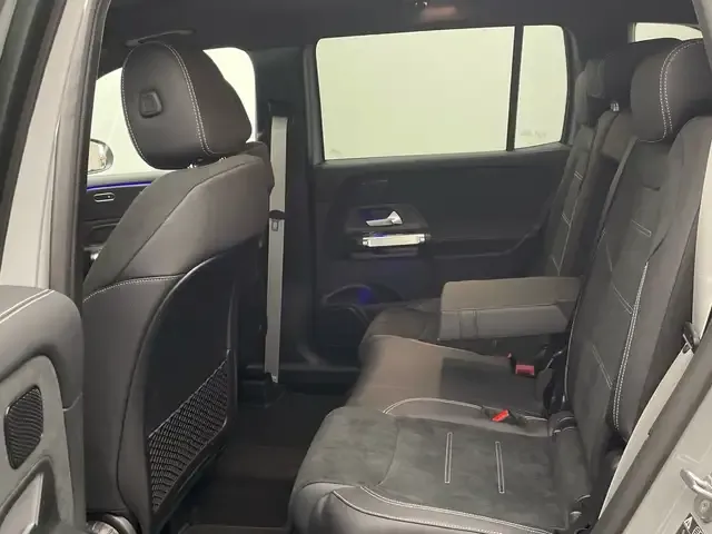 Mercedes-Benz GLB 220