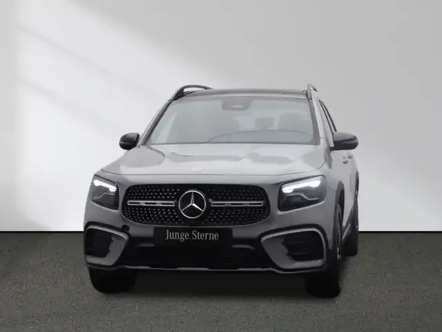 Mercedes-Benz GLB 220