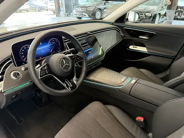 Mercedes-Benz E 220