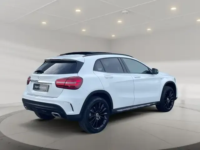 Mercedes-Benz GLA 250