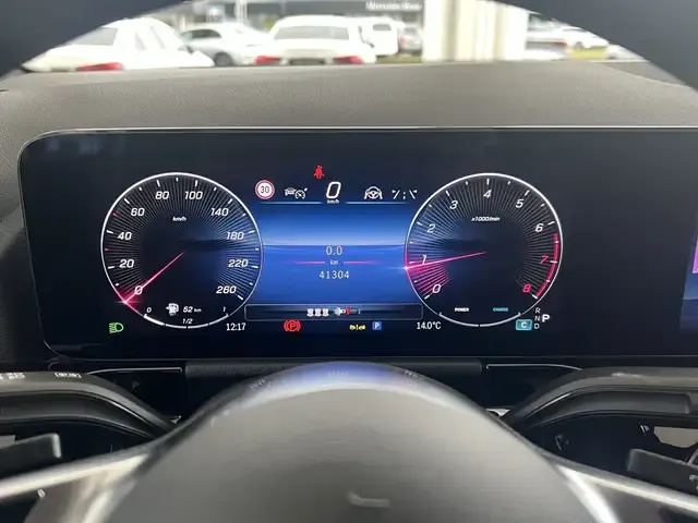 Mercedes-Benz GLA 200