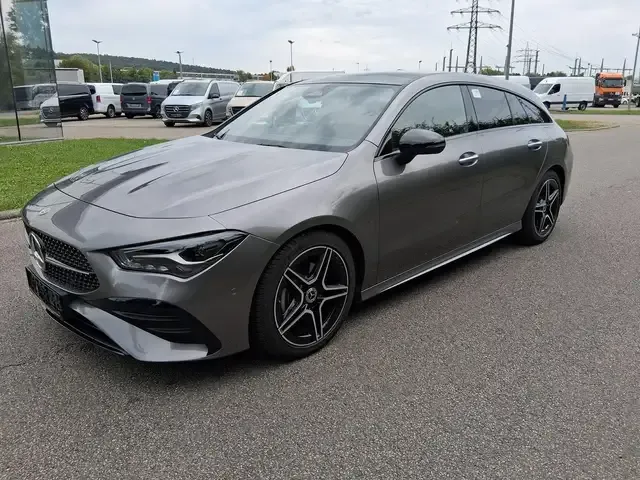 Mercedes-Benz CLA 180