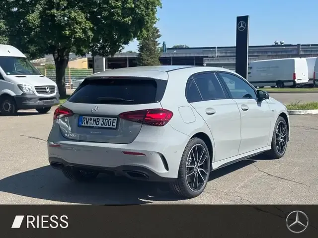 Mercedes-Benz A 250