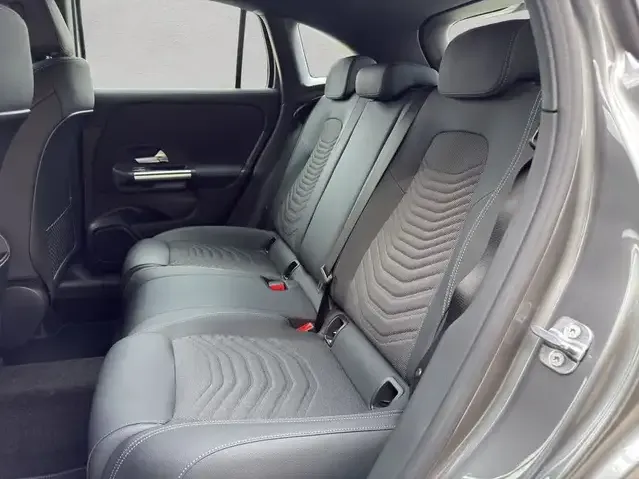 Mercedes-Benz GLA 180