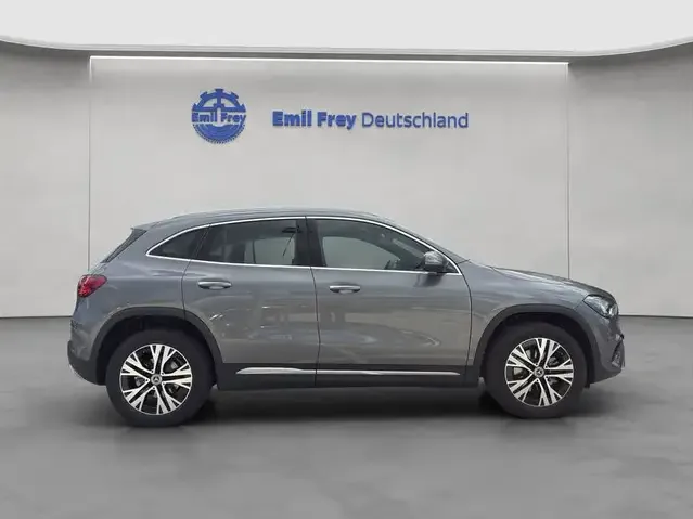 Mercedes-Benz GLA 180