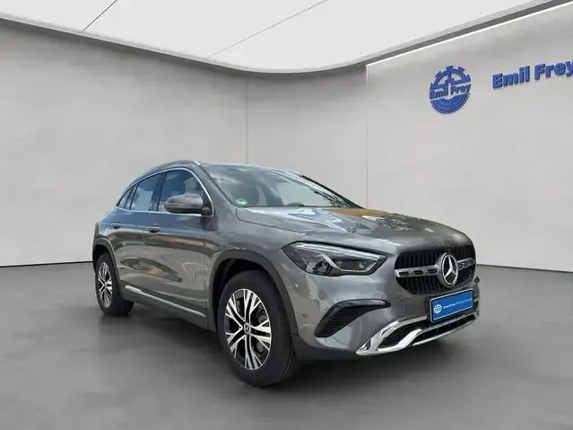 Mercedes-Benz GLA 180