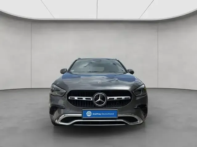 Mercedes-Benz GLA 180