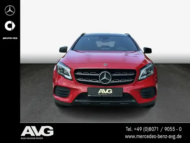 Mercedes-Benz GLA 200