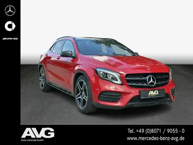 Mercedes-Benz GLA 200
