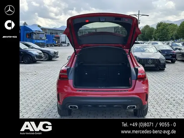 Mercedes-Benz GLA 200